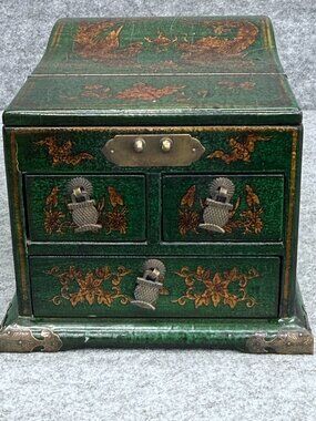 Antique Vintage Chinese Green Lacquer Jewelry Box, Hand-Painted Gold Gilt Brass